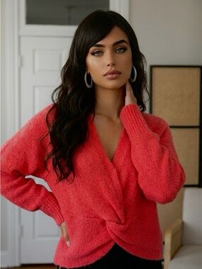 Express Reversible Twist Front V-Neck Fuzzy Knit Sweater Pink XL
